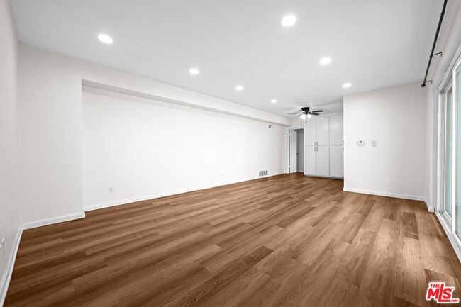 Building Photo - 1206 S Holt Ave