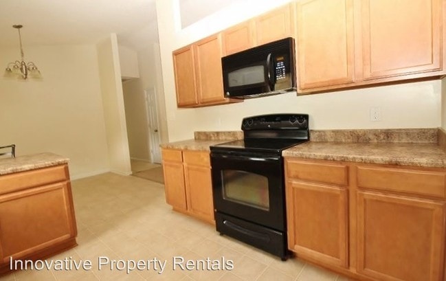 Building Photo - 211 Wingspread Ln