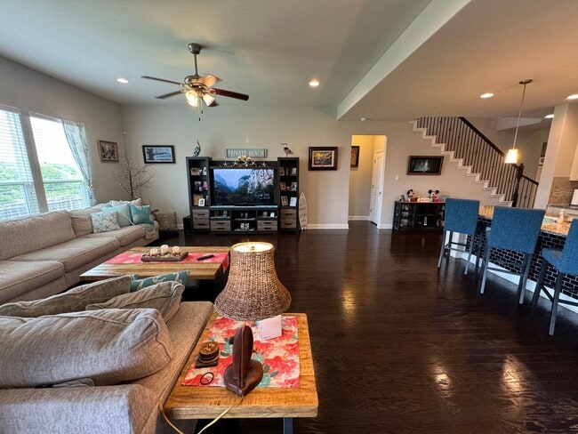 Building Photo - 6605 Alabaster Dr