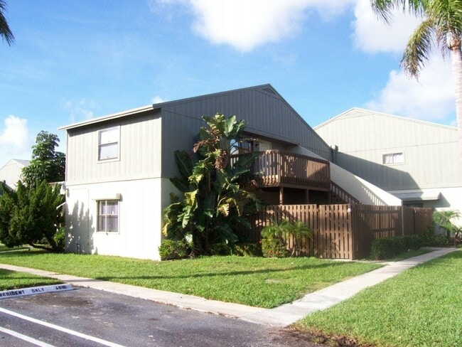 Building Photo - 6 Crossings Cir