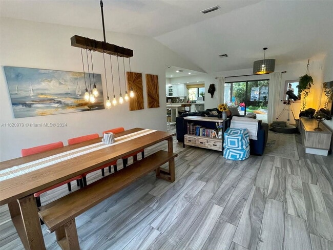 Photo - 9301 SW 165th St House