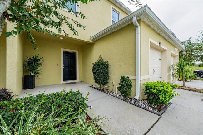 Foto del edificio - 9052 Wildflower Ln