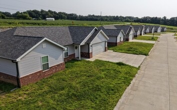 Building Photo - 249 Oak Grove Cir