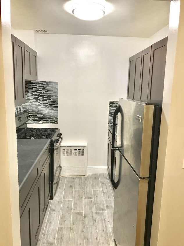 Foto principal - 922 Bronx Park S
