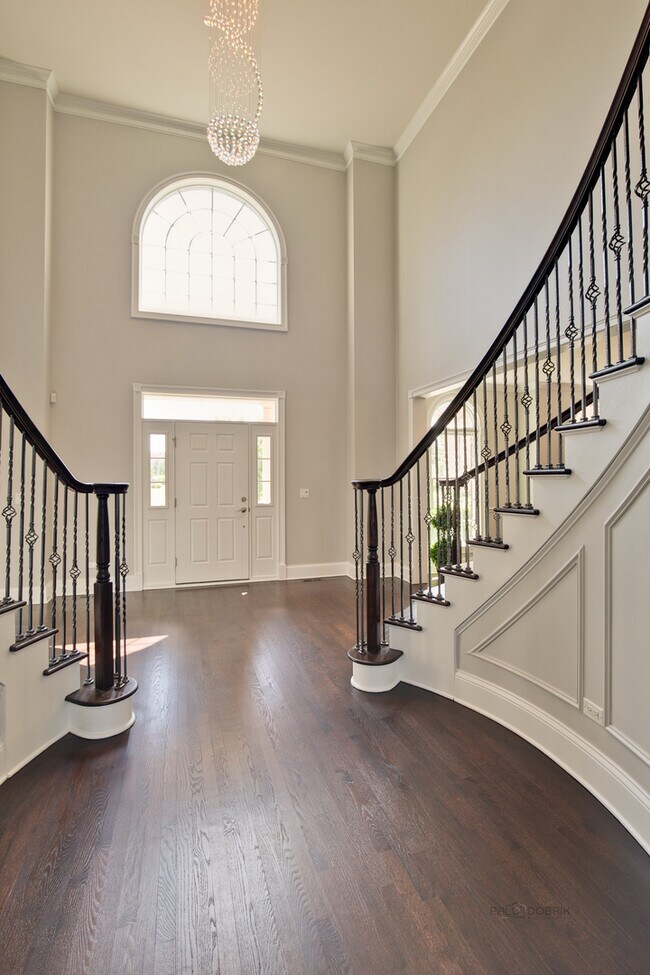 Foto del edificio - 8 Turnbury Ct