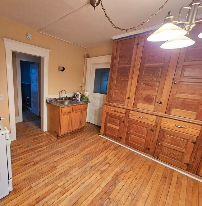 Foto del edificio - 107 Melrose Ave