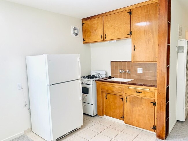 Foto del edificio - BAYSIDE STUDIO IN MISSION BEACH - ONLY $ 1695/mo!