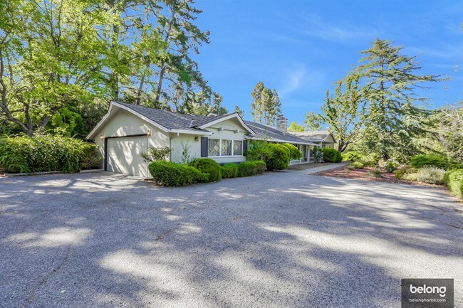 Foto del edificio - 24160 Dawnridge Dr