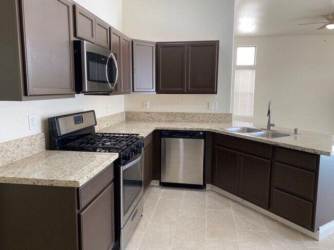 Foto del edificio - 2252 Bridle Wreath Ln