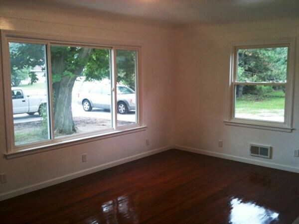 Foto del edificio - 4369 Burton St SE