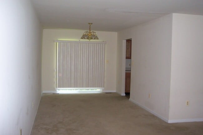 Building Photo - 8435 Chesley Dr