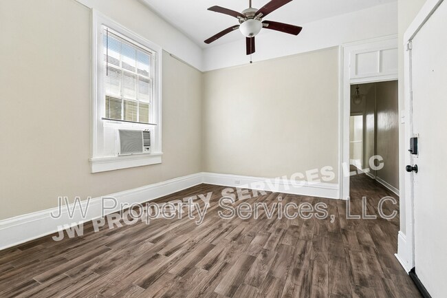 Foto del edificio - 2332 Ursulines Ave