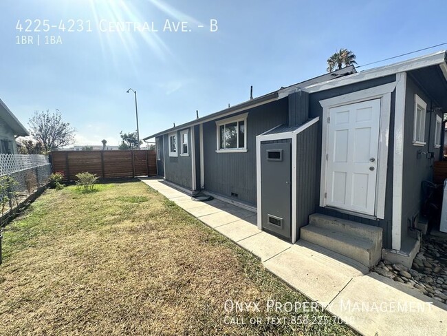 Building Photo - 1 bedroom 1 bath Unit in City Heights. Wal...