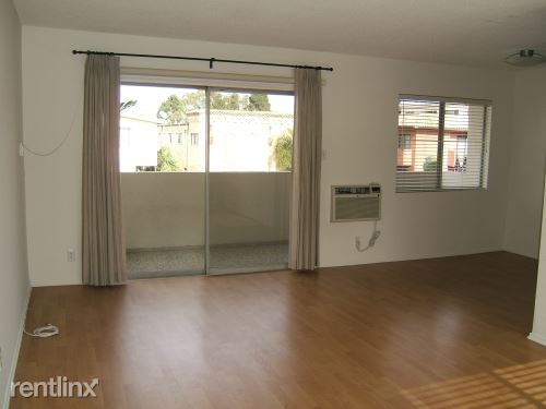 Building Photo - 1405 Amherst Ave