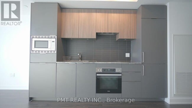 Photo du bâtiment - 50 O'Neill Rd