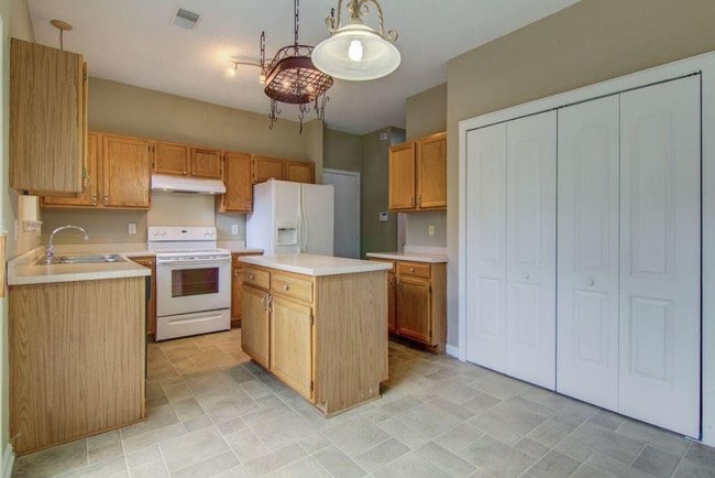 Foto del edificio - 103 Amberside Dr