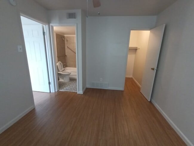 Foto del edificio - 2534 Telegraph Rd