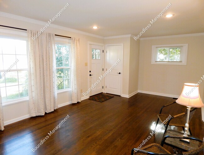 Foto del edificio - 2452 Ben Hill Rd