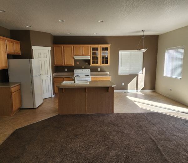 Foto del edificio - 931 Wild Rose Ct