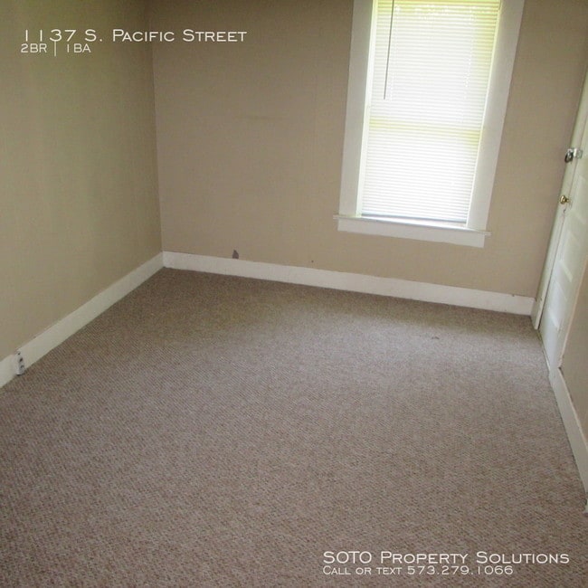 Building Photo - 2BD/1BA HUD Accepted House