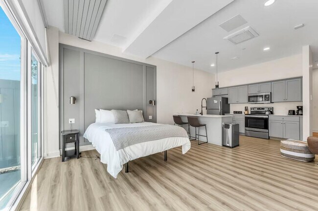 Building Photo - 849 Delaware Ave