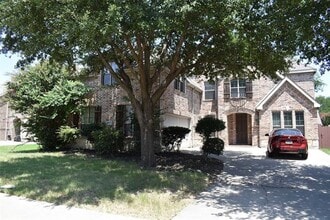 Building Photo - 910 Redbird Ln