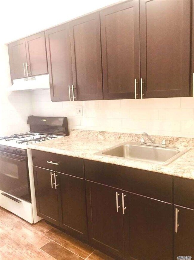 Foto del edificio - 90-19 198th St