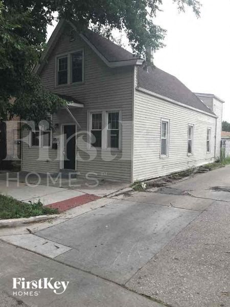 Building Photo - 2738 Ridgeland Ave