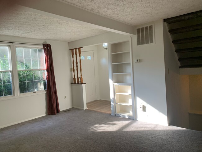 Building Photo - 7700 Fawn Ct