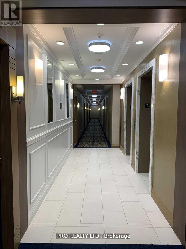 Photo du bâtiment - 99-1199 S Town Centre Blvd