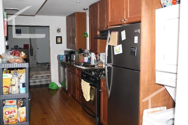 Foto del edificio - 4Br/1Bth apartment in Boston! Great location! Laundry in UNIT!