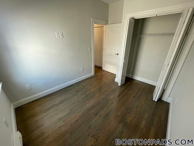 Foto del edificio - 28 Queensberry St