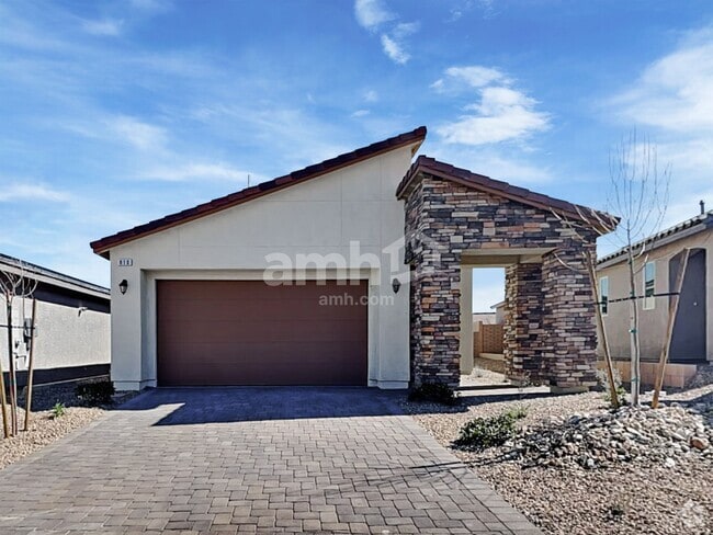 Building Photo - 810 English Primrose St