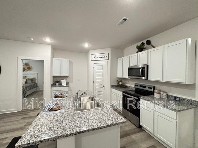 Building Photo - 8403 Oxford Valley Dr