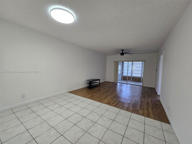 Building Photo - 3900 NW 76th Ave