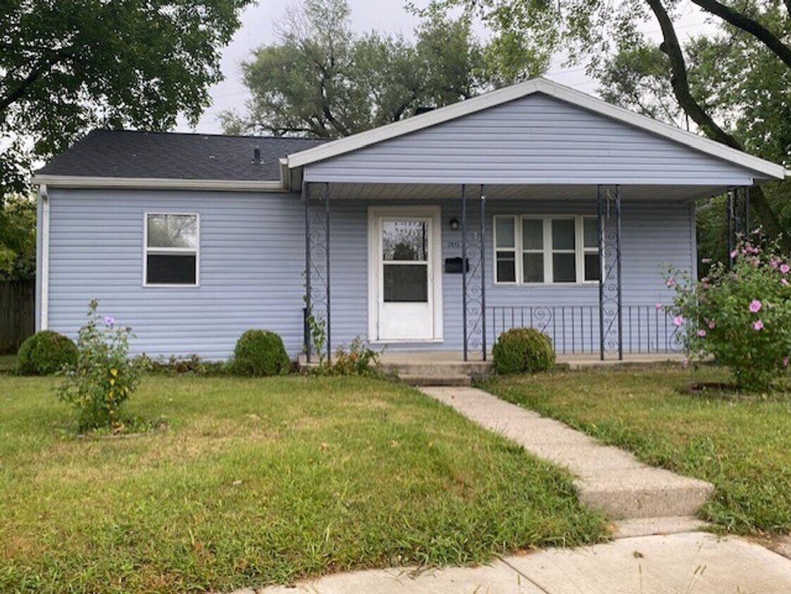 Foto principal - Welcome to this delightful three bedroom, ...