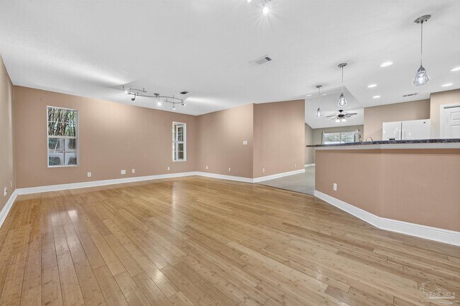 Foto del edificio - 7117 Dale St