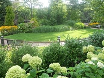 Building Photo - 9 Hawthorne Pl