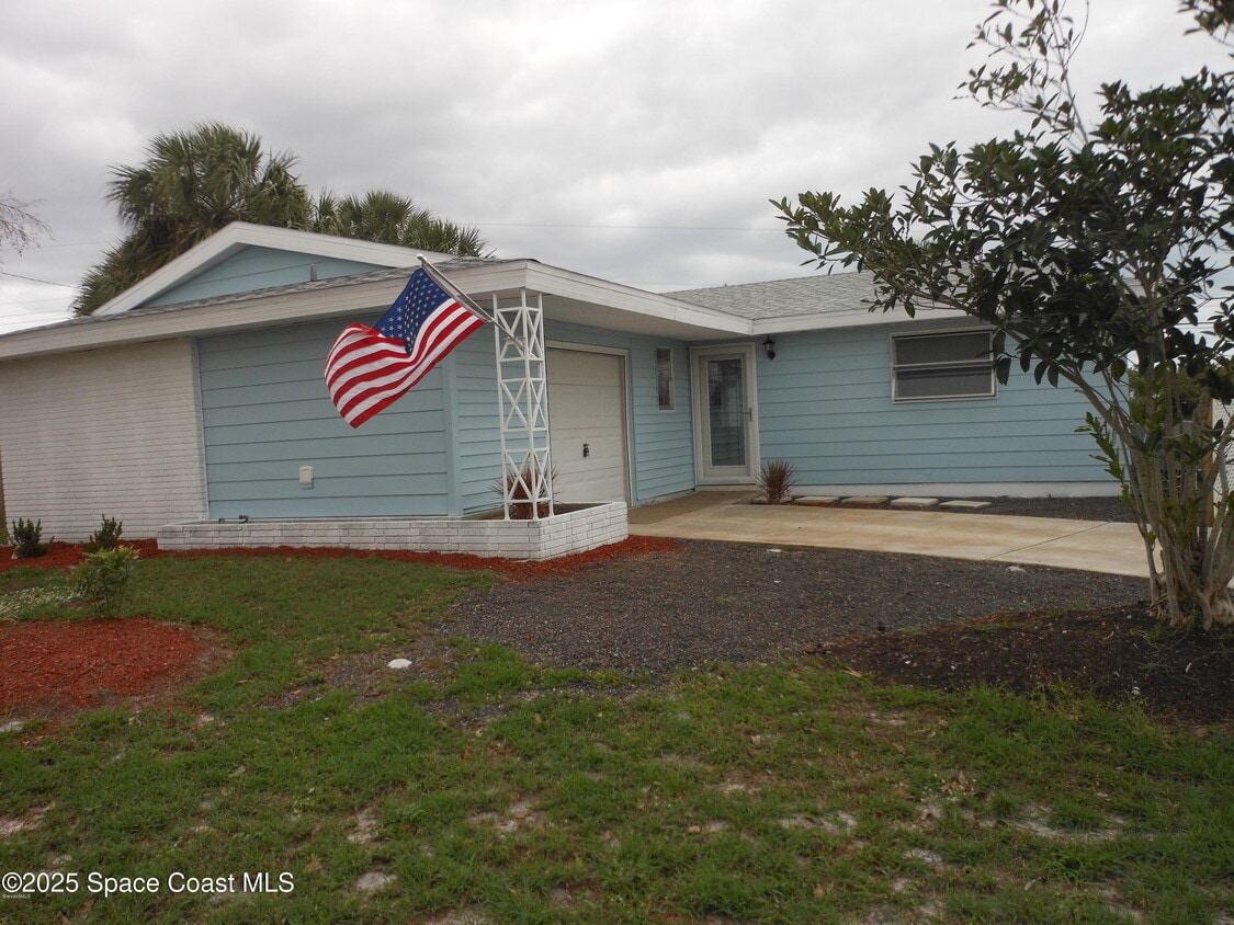 Primary Photo - 2947 Redgrove Dr NE