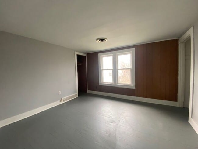 Building Photo - 1606/1608 W High St.