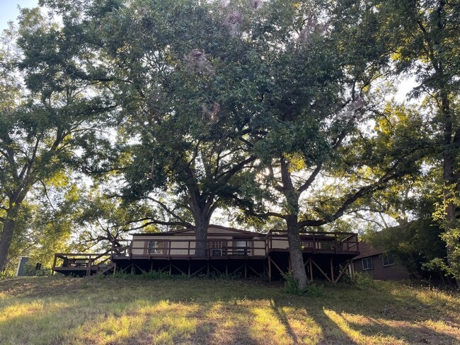 Foto del edificio - NEW ON MARKET /// RIVER FRONT CABIN AVAILABLE!!