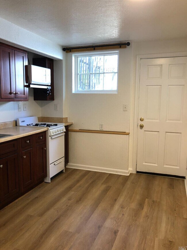 1577 S Fitch Mountain Rd, Healdsburg, CA 95448 House Rental in