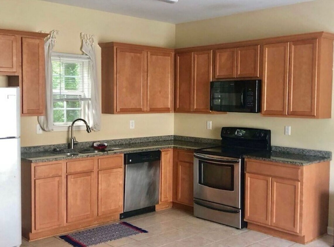 Foto del edificio - 3 bed 3 bath house!