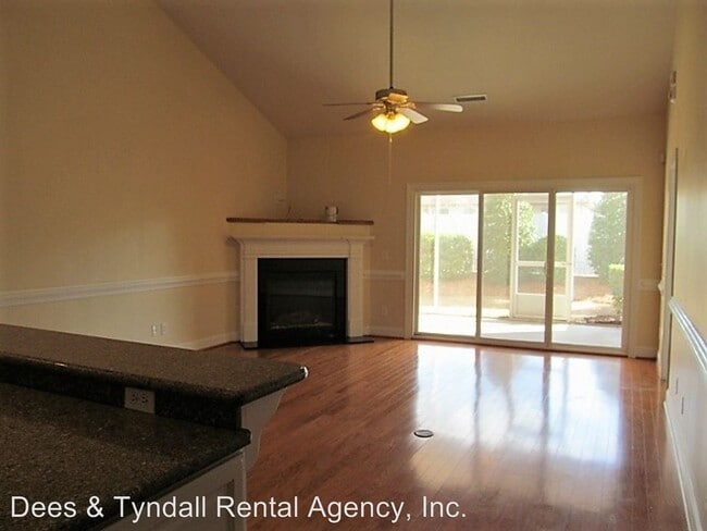 Building Photo - 3 br, 2.5 bath House - 102 Chafin Place
