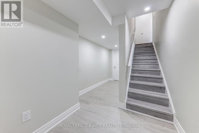 Building Photo - 15 Vanni Ave