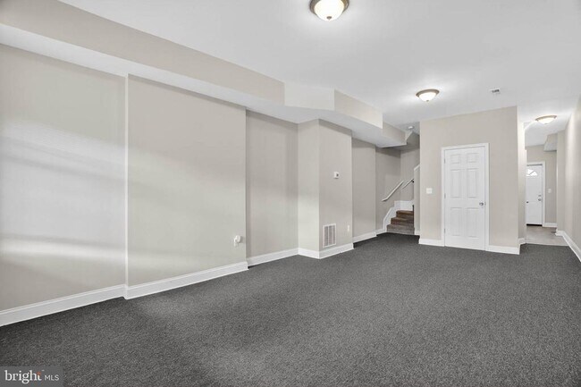 Foto del edificio - 2942 Arunah Ave