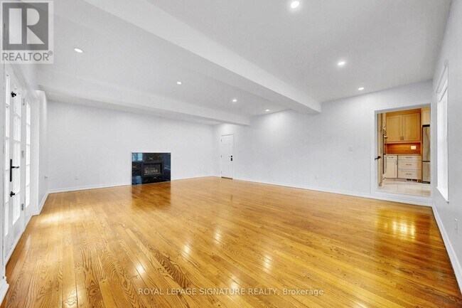 Photo du bâtiment - 24 Laureleaf Rd