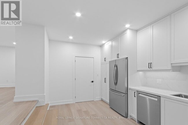 Building Photo - 93 Highfield Rd