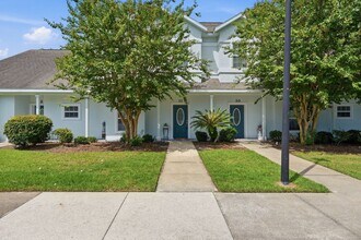 Building Photo - 162 SW 145th Dr