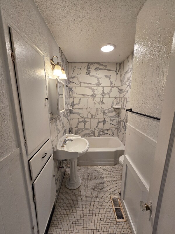 Foto del edificio - 1523 N Barta Ave